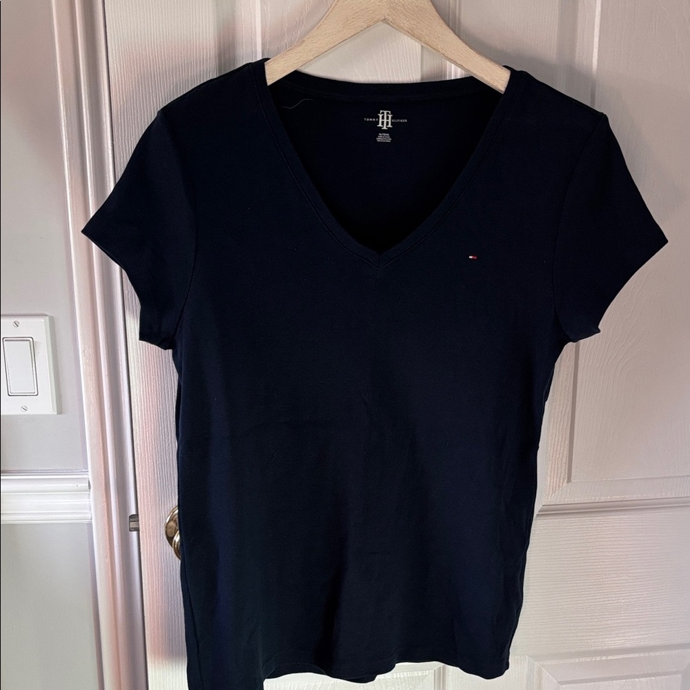 Tommy Hilfiger Women's Navy V-Neck Tee